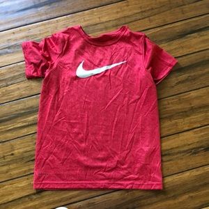 Nike Large DriFit tee shirt Red youth